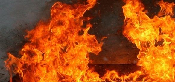 На Черкащині вогонь ледь не знищив трансформаторну підстанцію та склад (ВІДЕО)