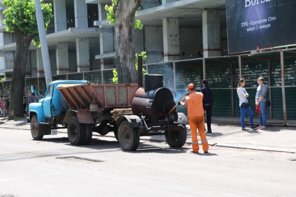 На бульварі Шевченка триває поточний ремонт доріг