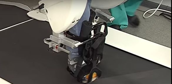 У черкаській лікарні дітям допомагає робот (ВІДЕО)