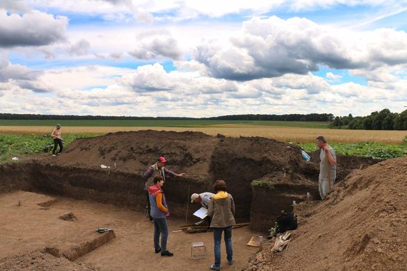 На Черкащині знайшли незвичайні поховання майже 2000-от річної давності (ФОТО)