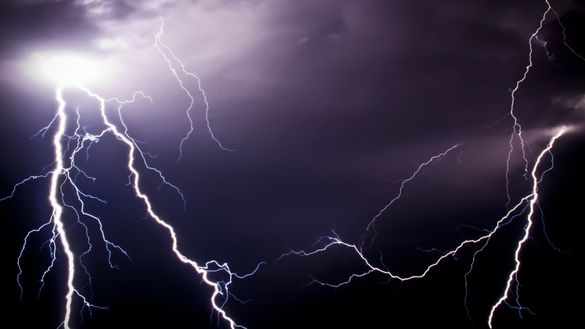 Грози та шквали: на Черкащині прогнозують штормове попередження