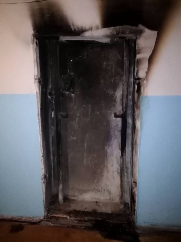 У черкаському житловому будинку сталася пожежа через підпал (ФОТО)