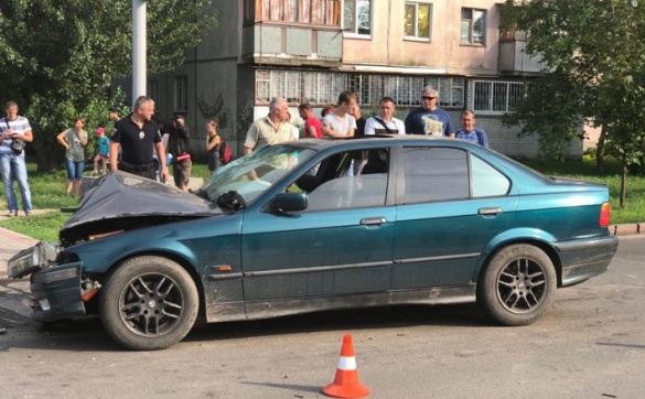 У жахливій ДТП у Черкасах загинула сім'я поліцейського, підозрюваного затримано