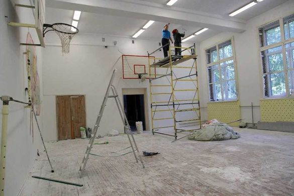 В одній із шкіл на Черкащині затопило кабінети під час початку ремонту