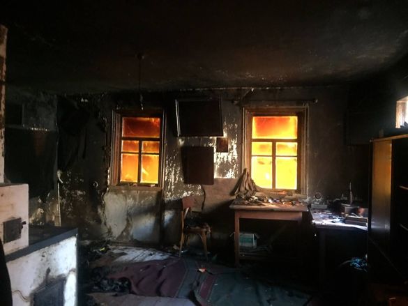 На Черкащині загинув чоловік у палаючому будинку (ФОТО)