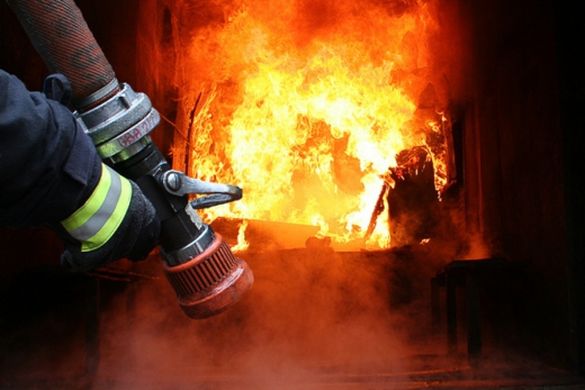На Черкащині вогнеборці врятували безхатька під час пожежі