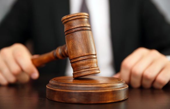 Суд покарав черкаську чиновницю за несвоєчасне подання декларації