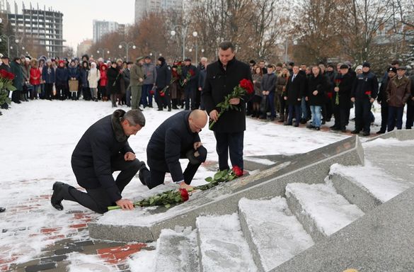 День Гідності та Свободи: у Черкасах вшанували пам'ять подій на Майдані