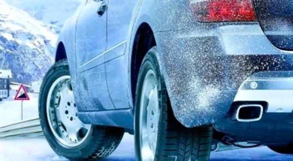 Черкаських водіїв закликають не користуватися автівками під час снігопаду