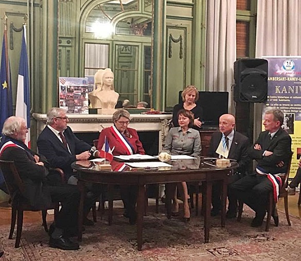 Канів і французьке місто Ламберсар підписали оновлену угоду про дружбу