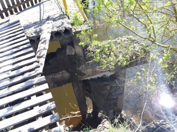 Пошкоджений під час повені міст на Черкащині вже рік не можуть відремонувати