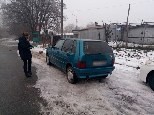 Посеред вулиці в Черкасах знайшли крадений легковик (ФОТО)