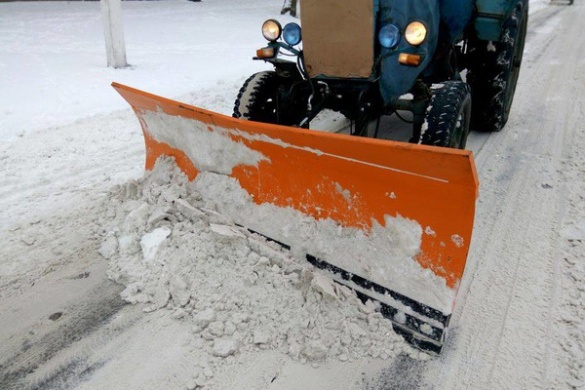 Все за технологією: містянам пояснили, чому на дорогах Черкас поки непомітно снігоприбиральну техніку