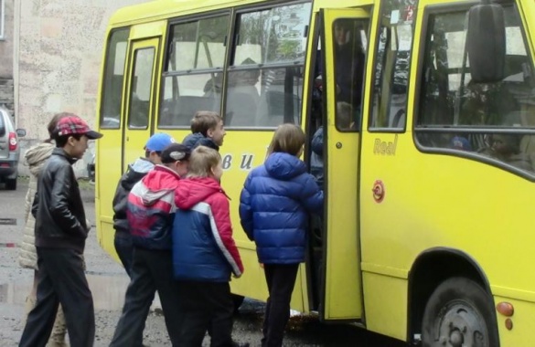 У Черкасах діти з малозабезпечених родин безкоштовно їздитимуть у маршрутках