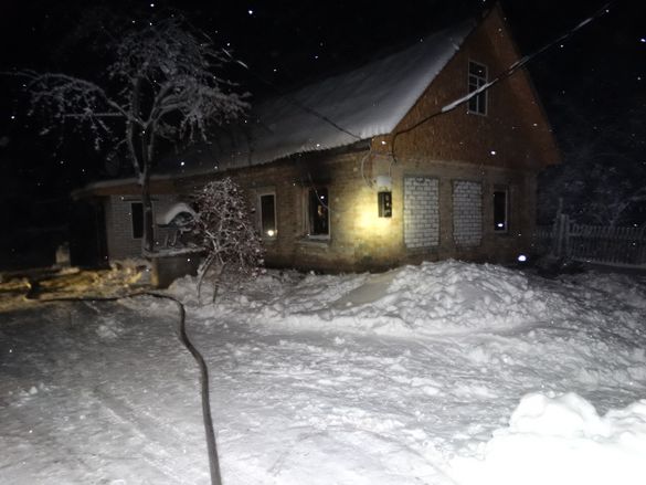 На Черкащині через пічне опалення зайнявся полум'ям будинок (ФОТО)