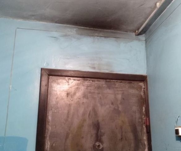 Невідомі могли підпалили двері квартири в черкаській багатоповерхівці (ФОТО)