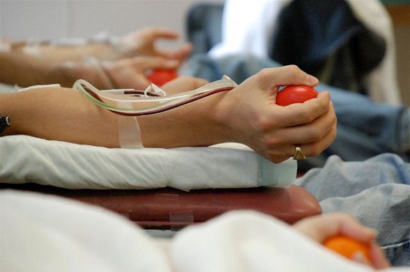 Врятувати життя просто: черкаська станція переливання крові шукає донорів
