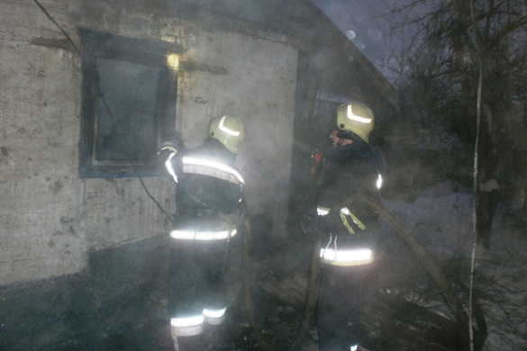 На Черкащині загорілися два будинки через несправні печі
