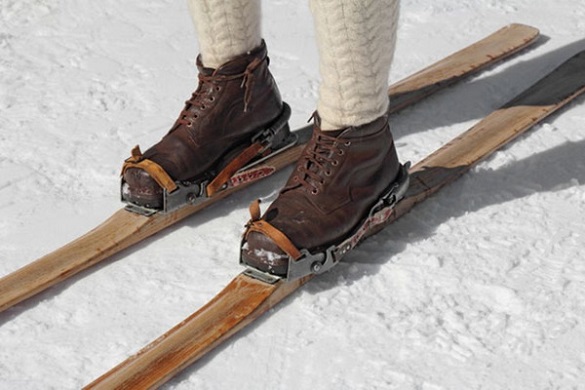 На Черкащині гульвіса прив’язав себе мотузкою до бампера, аби покататися на лижах (ВІДЕО)