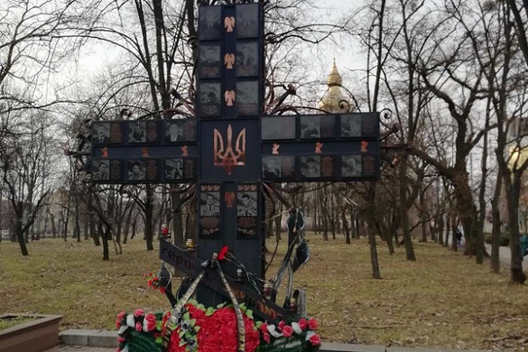 Черкасці вшанували пам'ять борців за волю України (ФОТО)