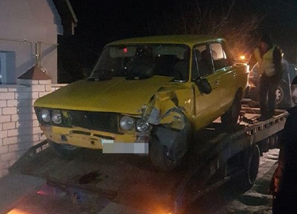 У Черкасах п'яний водій протаранив дві поруч припарковані автівки