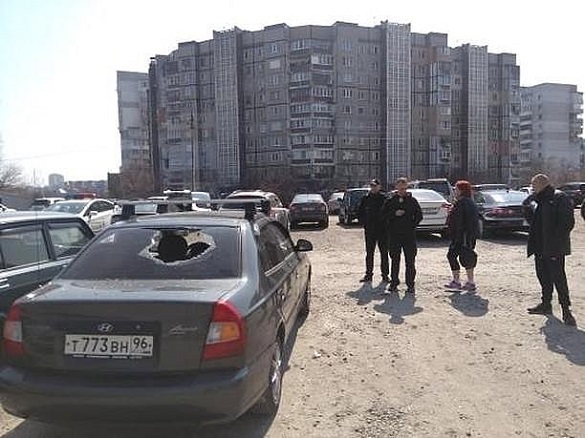 У Черкасах розбили скло автомобіля з російськими номерами
