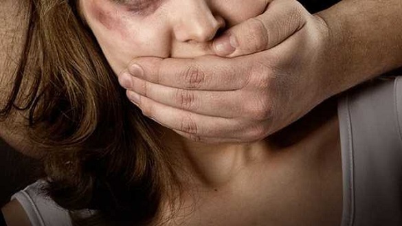 На черкаському вокзалі молодик зґвалтував жінку