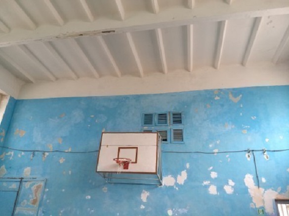 Черкасці просять відремонтувати занедбаний спортзал в одній зі шкіл