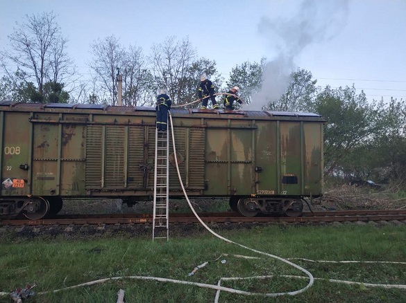 На Черкащині під час руху загорівся потяг (ФОТО)