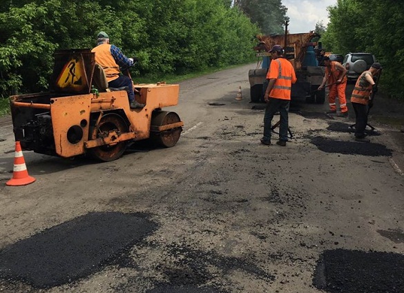 У Черкаській області триває ремонт автодоріг (ФОТО)