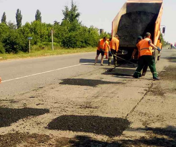 На Черкащині продовжується ремонт доріг