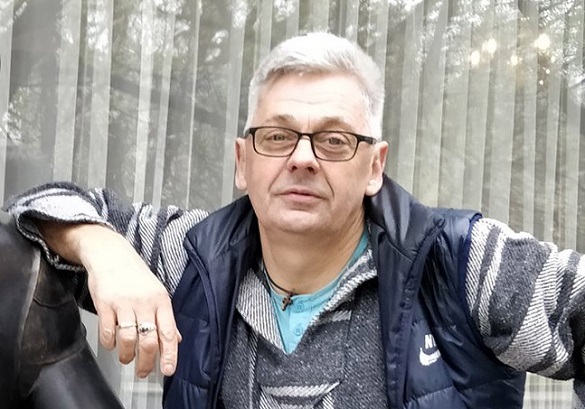 Помер черкаський журналіст Комаров, якого жорстоко побили в центрі міста