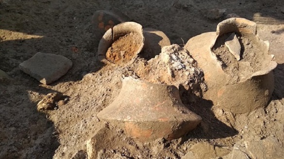На Черкащині археологи розкопали посуд, якому майже 6 тисяч років (ФОТО)