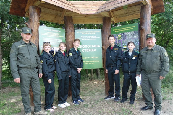 На Черкащині школярі мандрували екологічною стежкою (ФОТО)