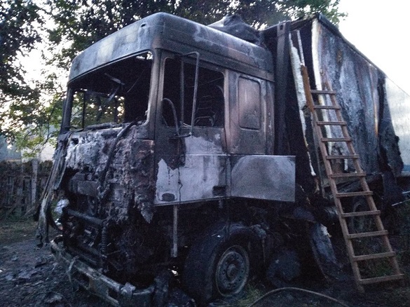 У Черкаському районі вщент згоріла вантажівка