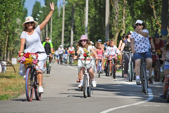 У Каневі відбувся дівочий велопарад (ФОТО)