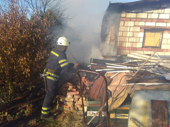 На Черкащині сталася пожежа через необережне поводження з вогнем