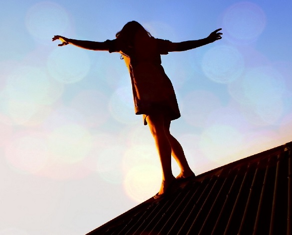 Прогулянка на даху: жінку оштрафували за неналежне виконання своїх батьківських обов’язків