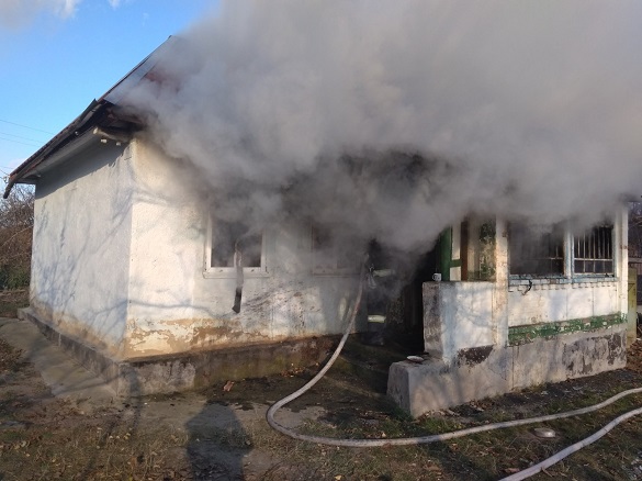 На Черкащині підпалили житловий будинок
