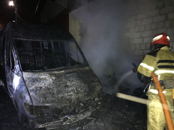 На Черкащині загорівся автомобіль (ВІДЕО)