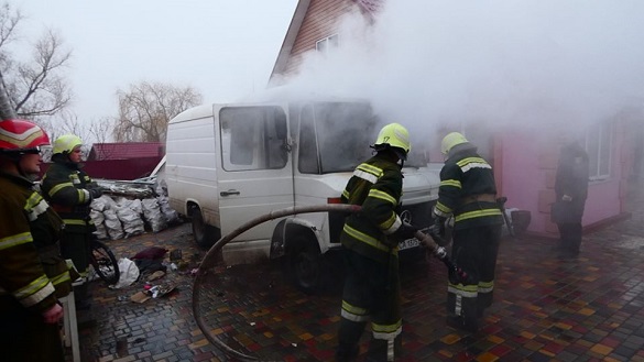 На Черкащині загорілася автівка (ФОТО)