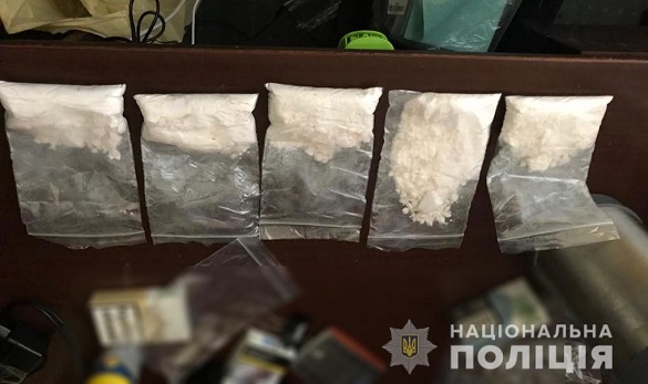 Місцевий житель у Черкасах організував збут кокаїну та амфетаміну (ВІДЕО)