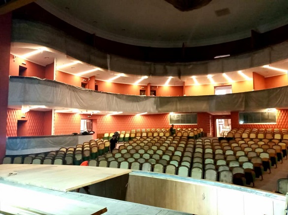 Актори черкаського театру звернулись до губернатора щодо відновлення аварійної сцени (ФОТО)