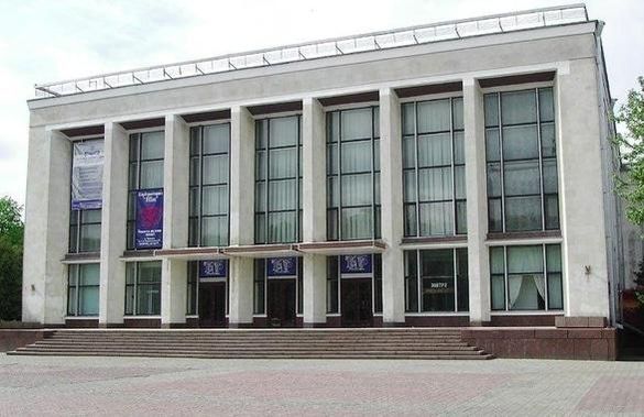 Черкаський театр запустив функцію електронного продажу квитків