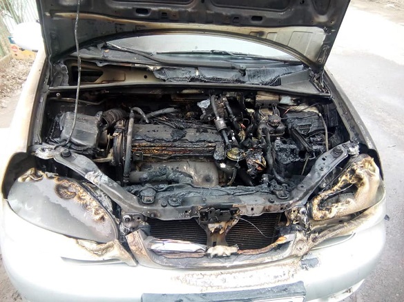 Під час руху на Черкащині загорівся автомобіль (ФОТО)
