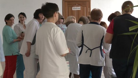 Лікарі черкаської лікарні просять підвищення зарплати