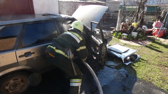 Пожежа автомобіля сталася на Черкащині (ВІДЕО)