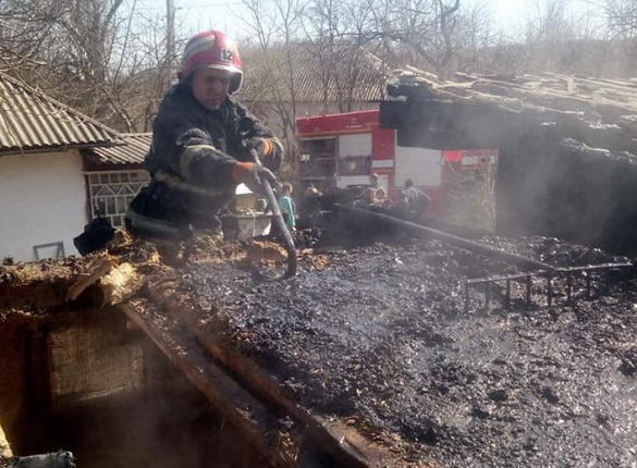 У селі на Черкащині загорілася баня (ФОТО)