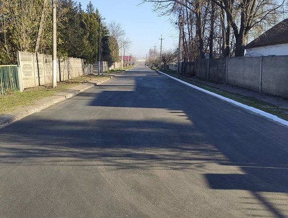 Попри карантин на Черкащині продовжується ремонт доріг (ФОТО)