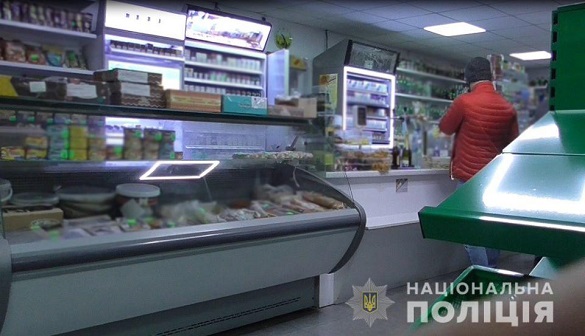 Магазини на Черкащині продають алкоголь у заборонений час (ФОТО)